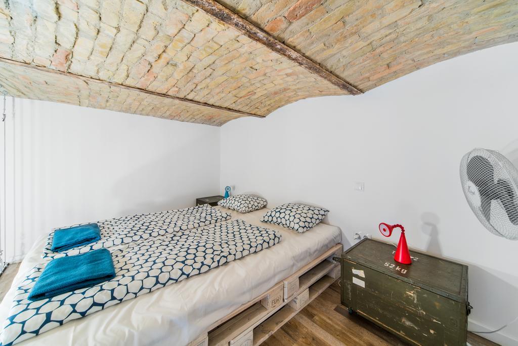 Kazinczy At Szimpla Apartment Будапеща Екстериор снимка